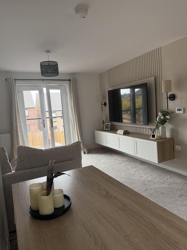Looking for a housemate for my lovely home  Main Photo