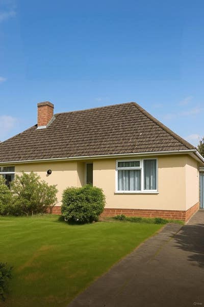 Spacious and Well-Located Home in Oxford Main Photo