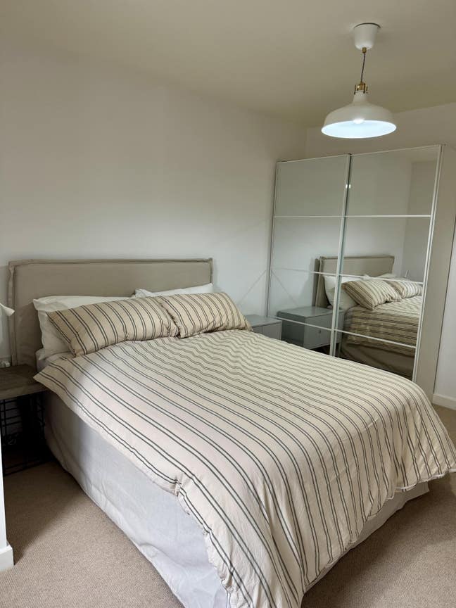 Short let Double Room w/ Private Bathroom Mile End Main Photo