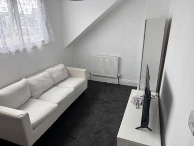 All bills included own front room and own bedroom Main Photo