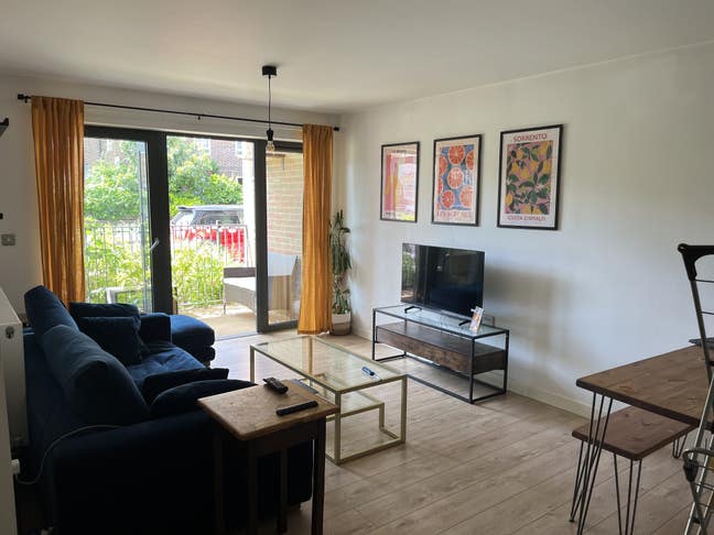 2 Bed Flat with outside space  Main Photo