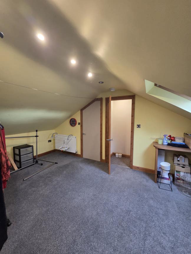 Spacious room to rent in Brough Main Photo