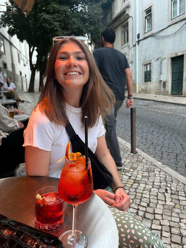 Professional Looking for Double Room Main Photo