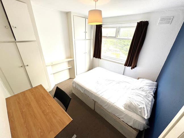 *2 NEWLY Furnished Rooms, Bills Included* LE2 Main Photo