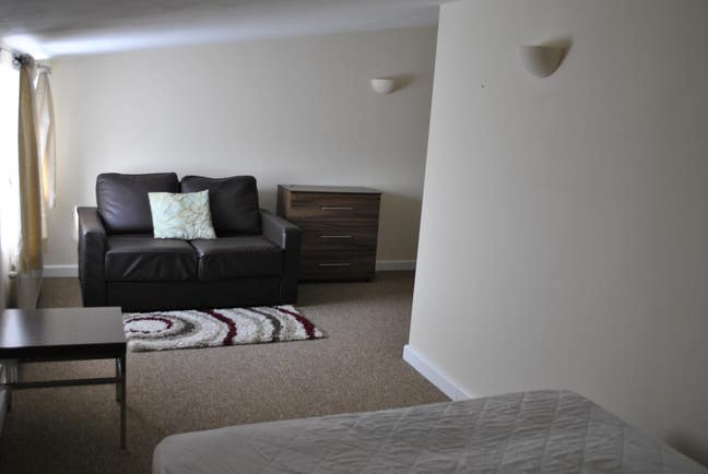 Large Double Room with Own Lounge Area Main Photo