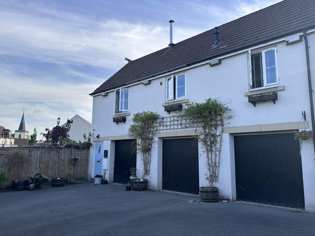 1 Bed Detached Coach House for rent  Main Photo