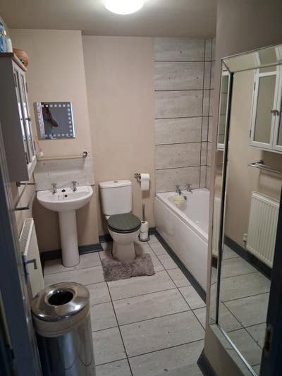 Double room newly furnished  Main Photo