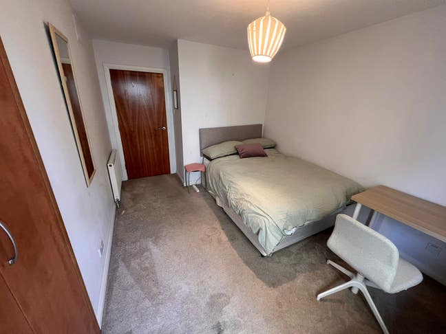 Double room in garden flat in Leith Main Photo