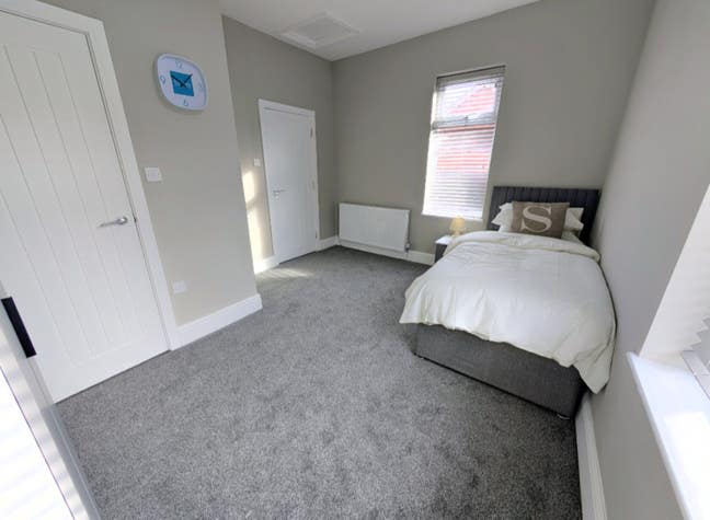 New En-Suite Rooms Near the Hospital & BAE Systems Main Photo