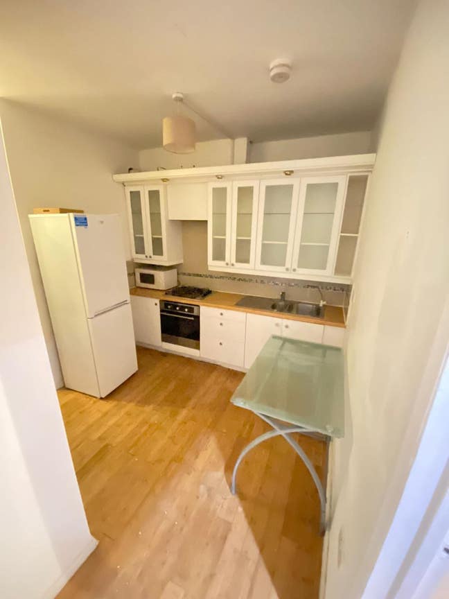 Room Available 15 Mins by Bus to Liverpool Street! Main Photo