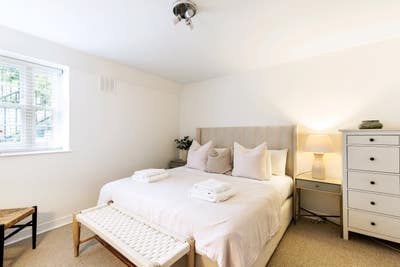 Room Available in Luxury Flat in Angel Main Photo