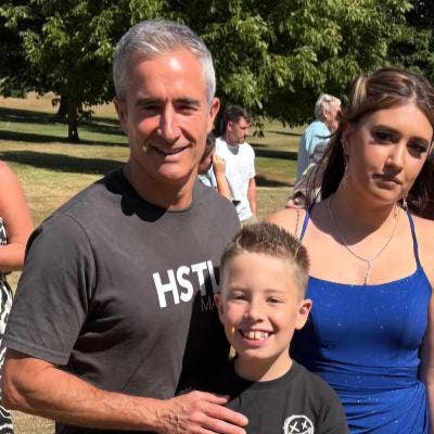 48 year old Male seeks a double room Main Photo