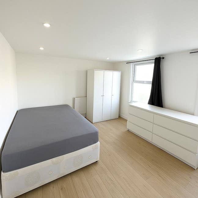 Bright double room in Camberwell - Bills included Main Photo