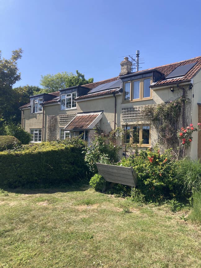 Double Room in lovely cottage Main Photo