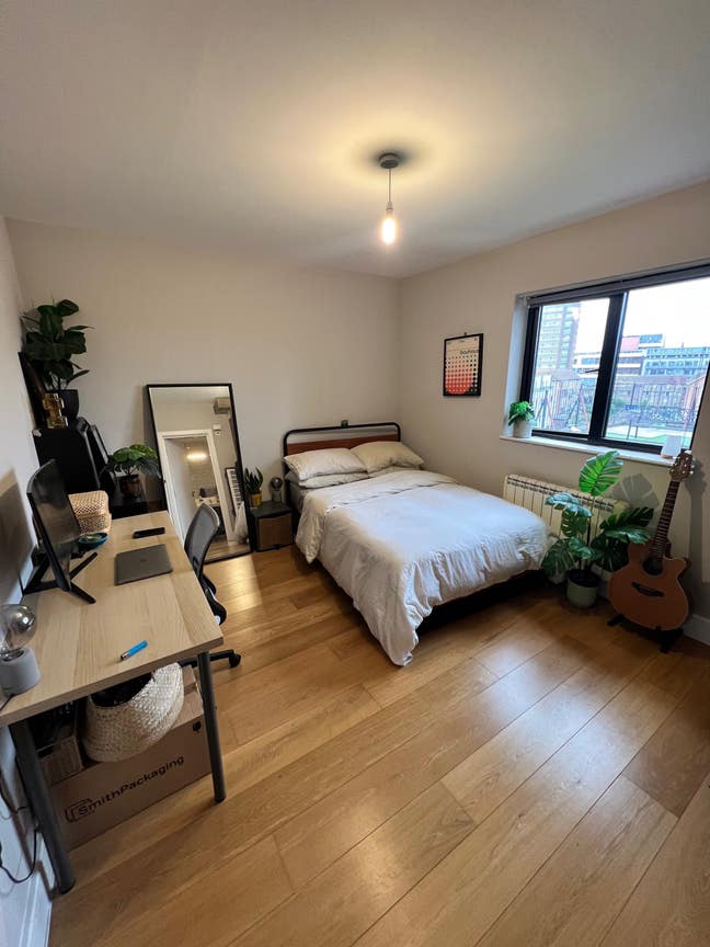 Large Room in Penthouse flat, Hackney Main Photo