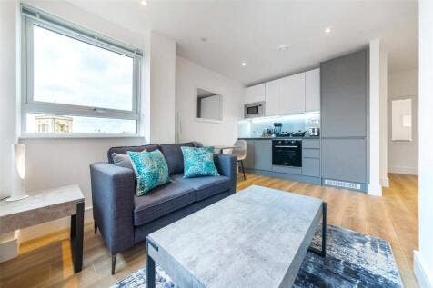 Furnished 1 bed studio  Main Photo