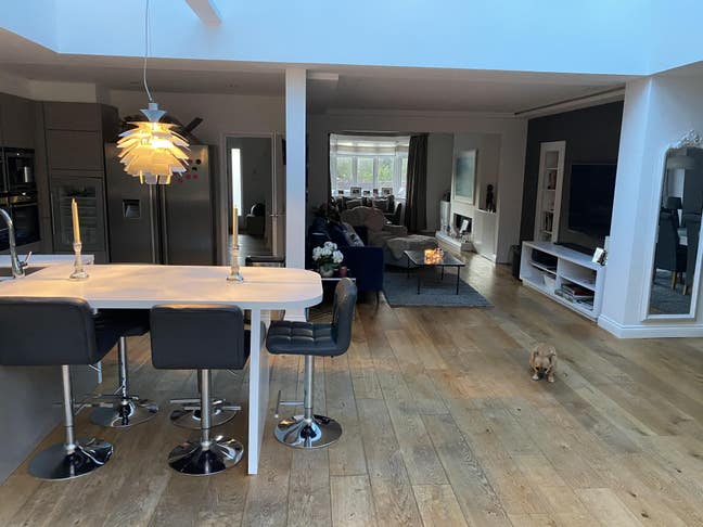 Huge stunning loft room with balcony and ensuite  Main Photo