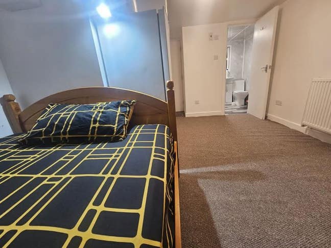 Spacious & Cosy Ensuite Room for Rent in - MES 7BJ Main Photo