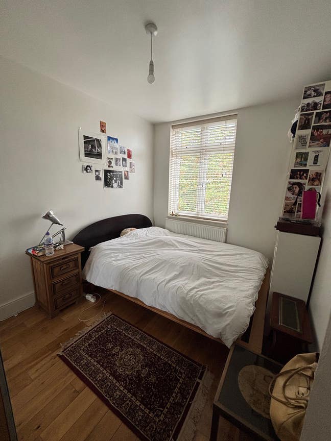 Double room in 2 bed fat North London Main Photo