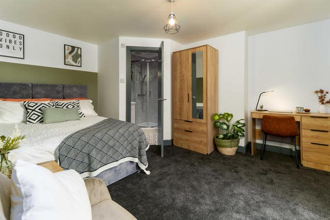 Stylish | Double En-Suite Room |  BILLS INC Main Photo
