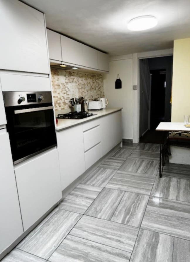 House Share in Southbourne Close to Beach Main Photo
