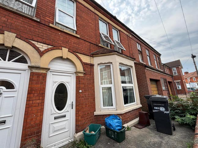 Double Bedrooms Available Now Main Photo