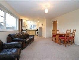 Two rooms available Main Photo