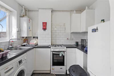 A single box room is near UEL for &pound;500 Main Photo