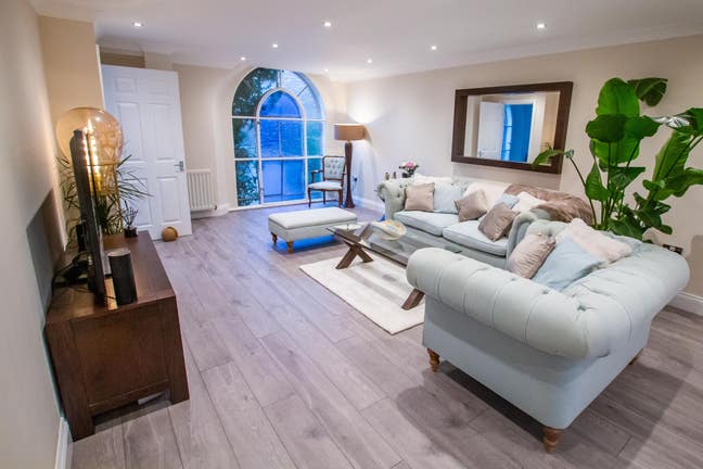 Double Room in Town Centre Main Photo