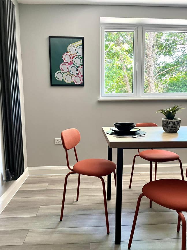 Brand New- Professional House Share Main Photo