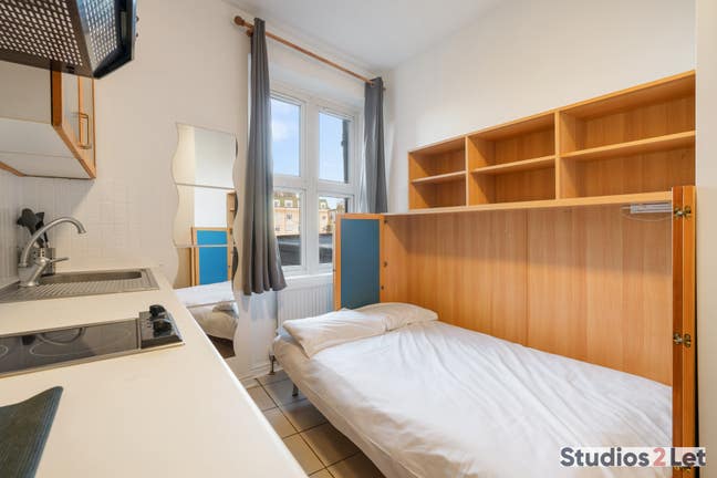 Furnished Studio Flat in Earl's Court, London  Main Photo