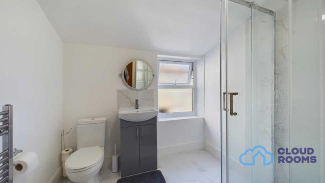 🏡 Bright Spacious Home in Totenham ✨ Main Photo