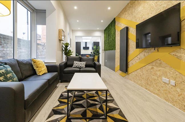 Spacious flat, brand new, shared bathroom Main Photo