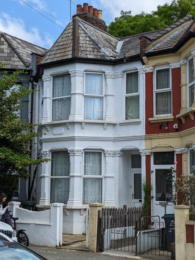 Double room available in 3 bed house with garden Main Photo