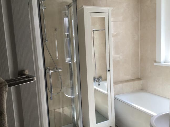 Looking for a lodger to share a large house and ga Main Photo