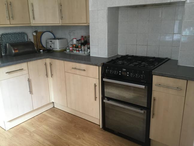 Looking for a lodger to share a large house and ga Main Photo