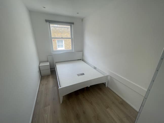 2 rooms off Sussex Garden from £254pw Main Photo