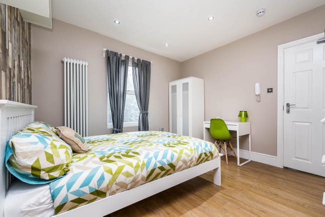 (BRM.B) Ensuite Double in Luxury HMO Main Photo