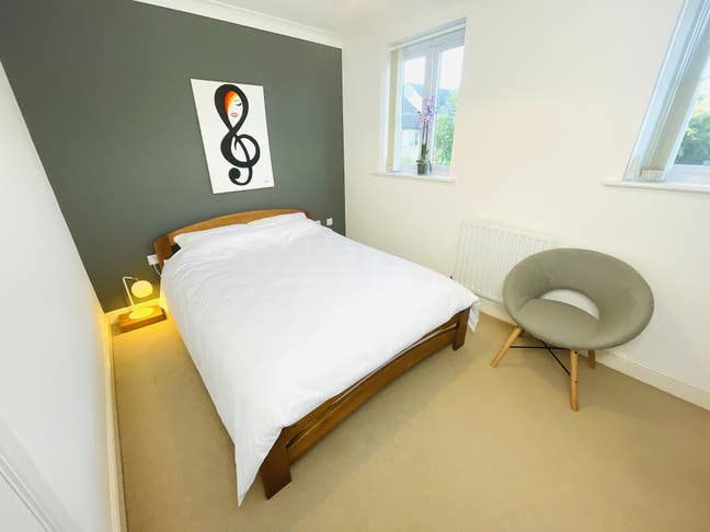 Kingsize Bed, Private Parking, EV charger  Main Photo