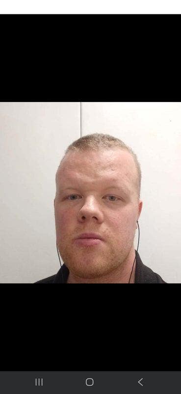 Professional Male seeks a single or double room Main Photo