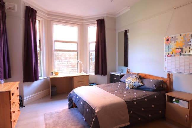 Large Double Room. Shared House - Portswood Main Photo