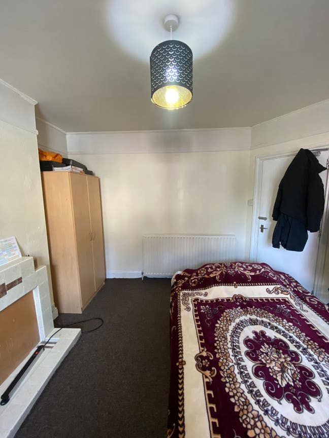 Double Rooms on Cowley Road – 10 mins to City Cent Main Photo