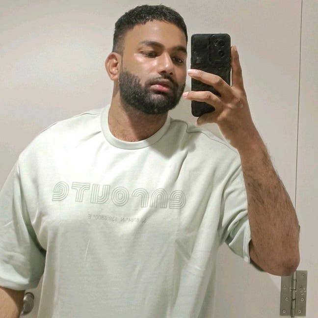 Professional Male seeks a single or double room Main Photo