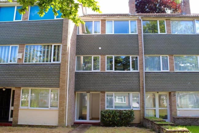 Single room close to town and transport links Main Photo