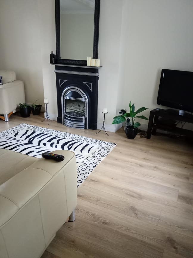 Single room to let in shared house Main Photo