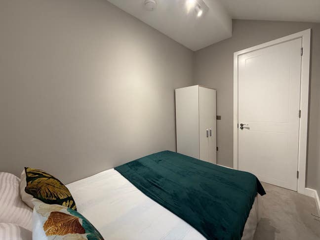 Room available in Neasden  Main Photo