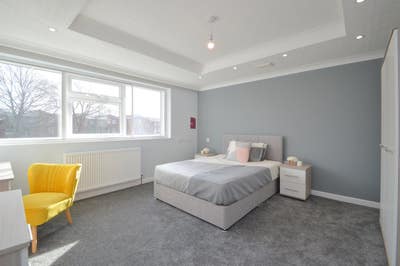 Large Double en-suite rooms in Newark centre Main Photo