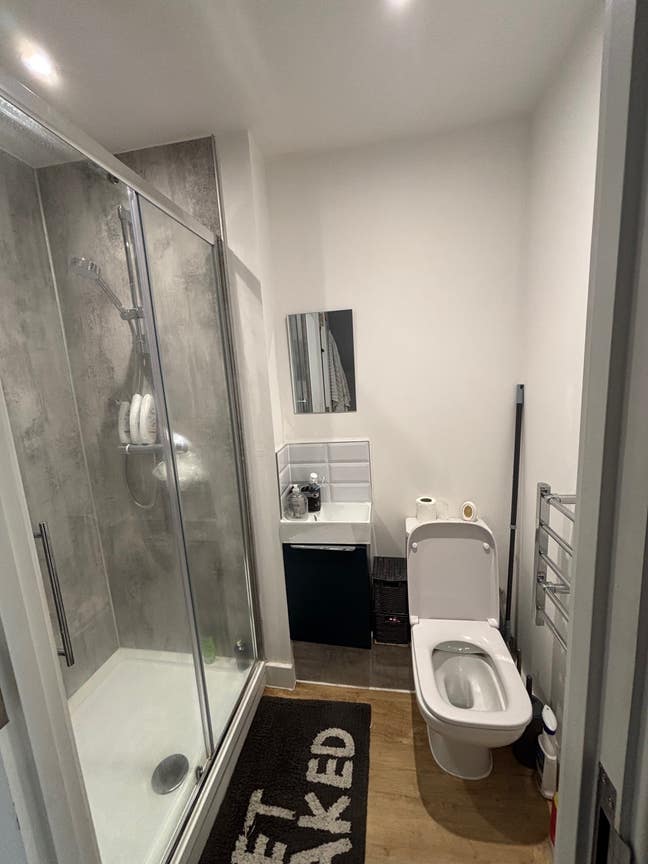 En Suite Room Available - Malago Scholar Quaters Main Photo