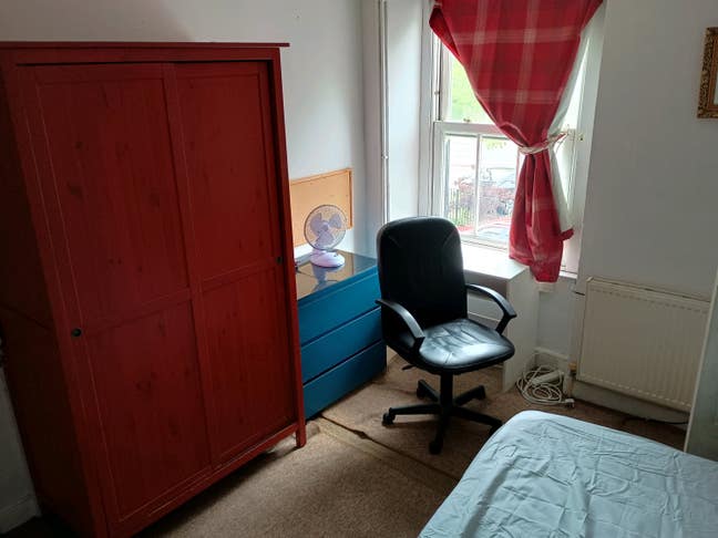 Room to let in central Newport by Royal Gwent  Main Photo