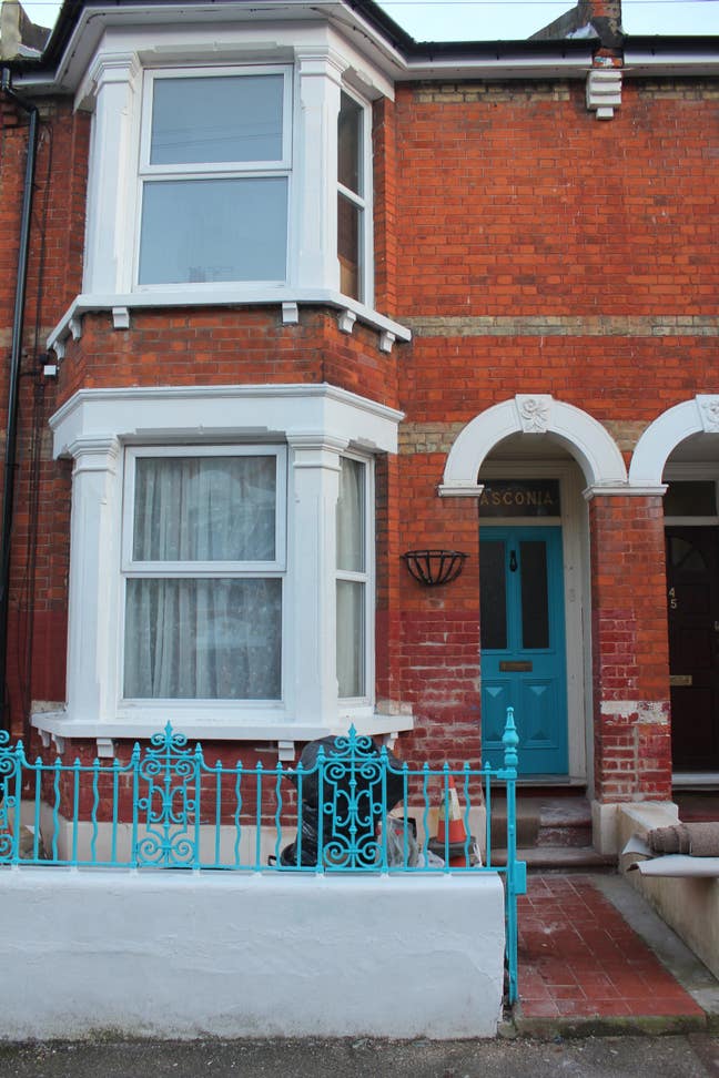 Double room in house (for one) unlimited broadband Main Photo